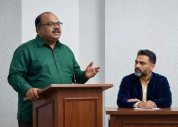 विधानसभेत बोलताना अनिल परब आणि मंत्री योगेश कदम