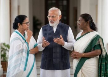 पंतप्रधान नरेंद्र मोदी आणि राष्ट्रपती द्रौपदी मुर्मू